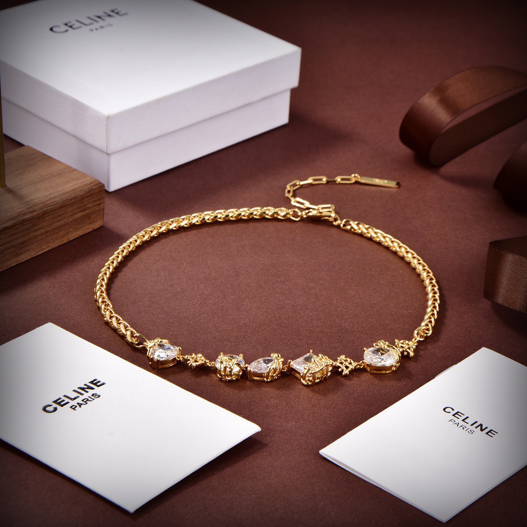 ❤️Celine 新款项链 与众不同的设计 个性十足 颠覆你对传统项链的印象 使其魅力爆灯