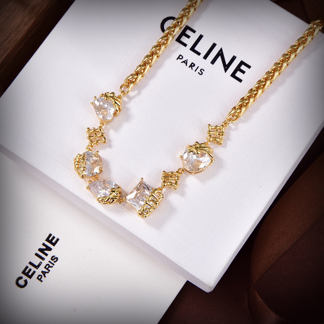 ❤️Celine 新款项链 与众不同的设计 个性十足 颠覆你对传统项链的印象 使其魅力爆灯