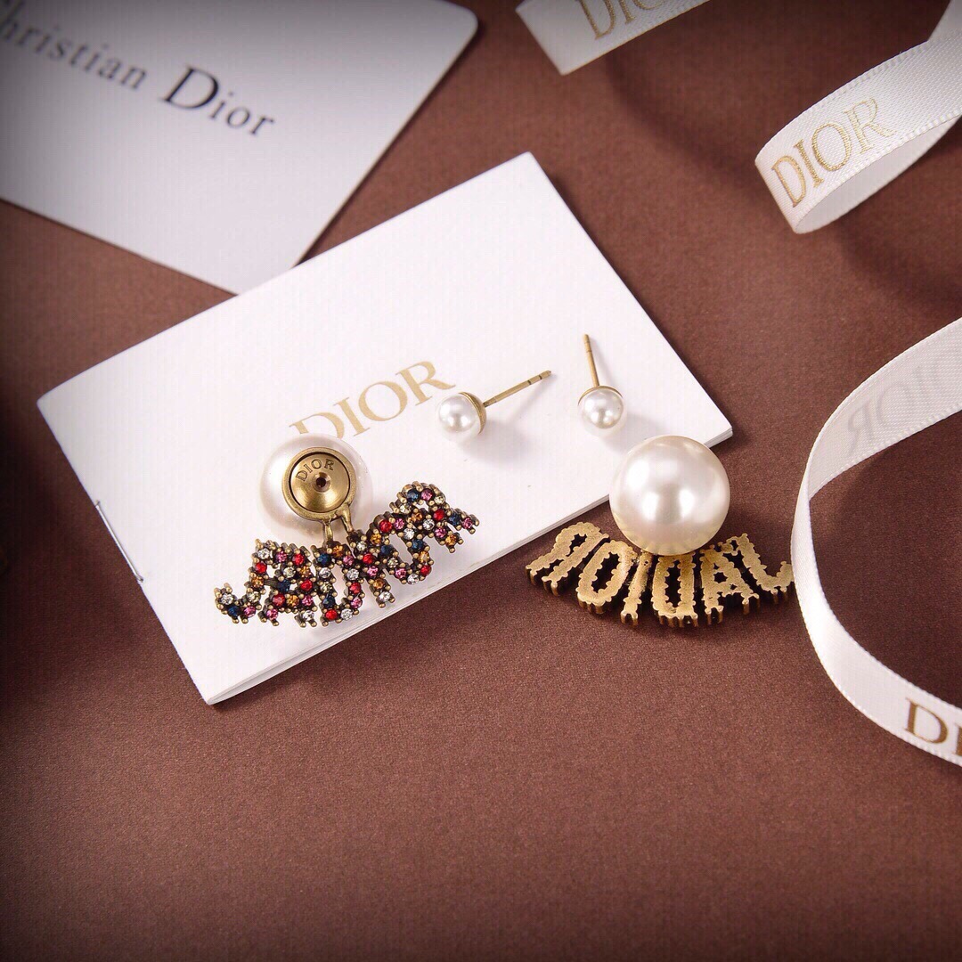 디올 귀걸이 133799 Dior Earrings 썸네일 이미지