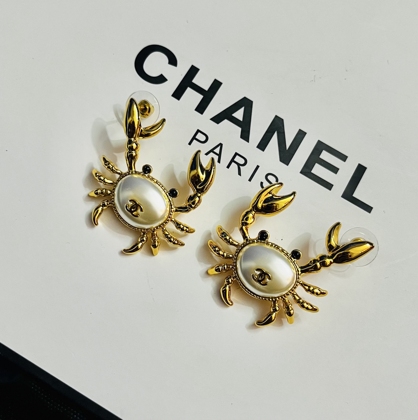 👌官网打版 小香 CHANEL螃蟹耳环 ❤️❤️优雅大方精工设计   雕刻 非常修饰脸型    青春活力
