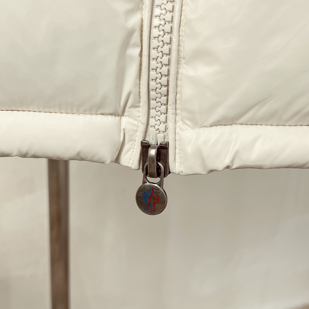 Moncler Mayaクラシックダウンジャケット|高性能・男女兼用・米白色