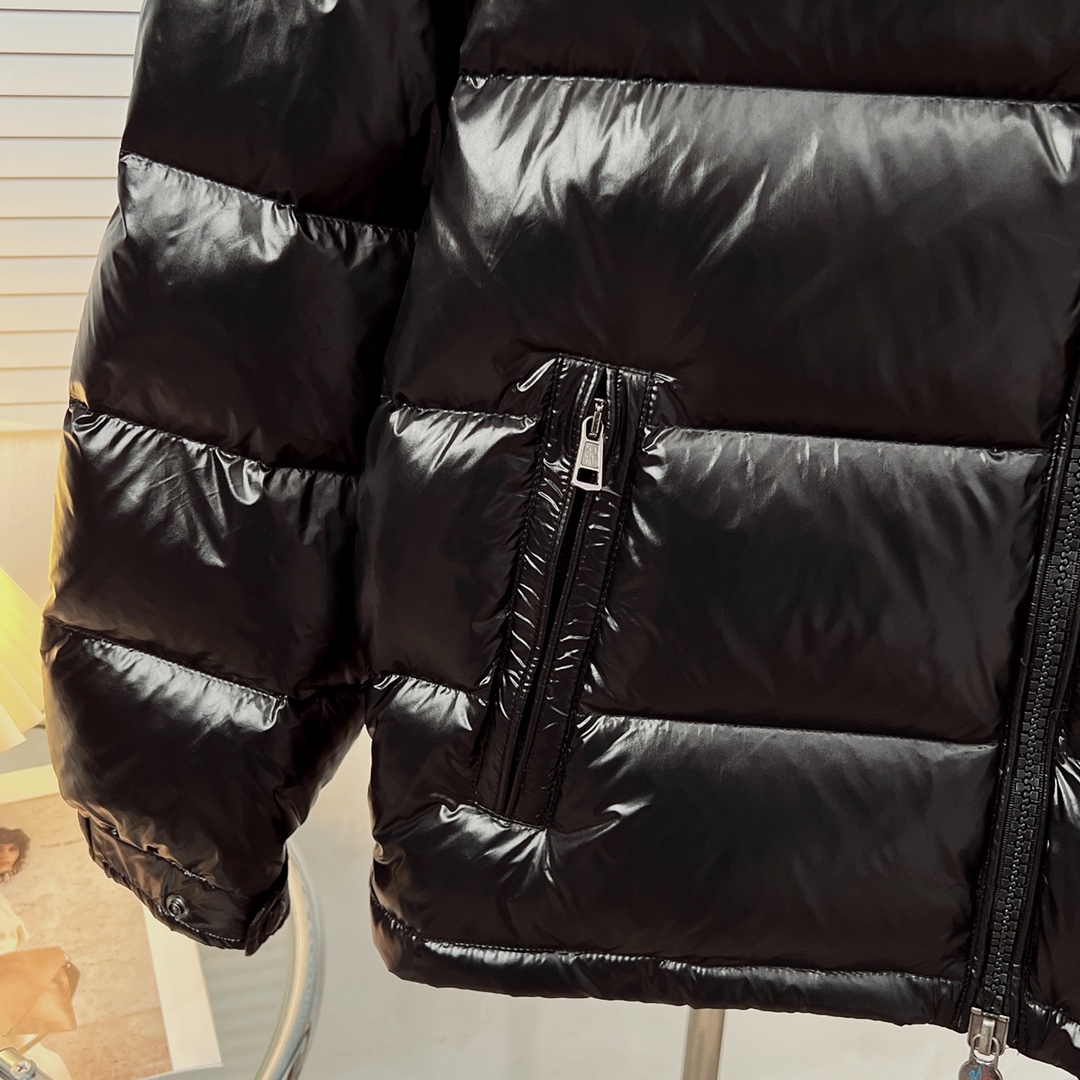 Moncler Mayaクラシックダウンジャケット 男女兼用