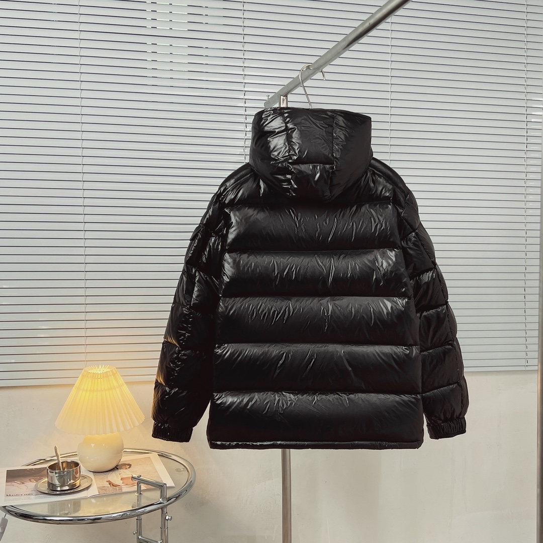 Moncler Mayaクラシックダウンジャケット 男女兼用