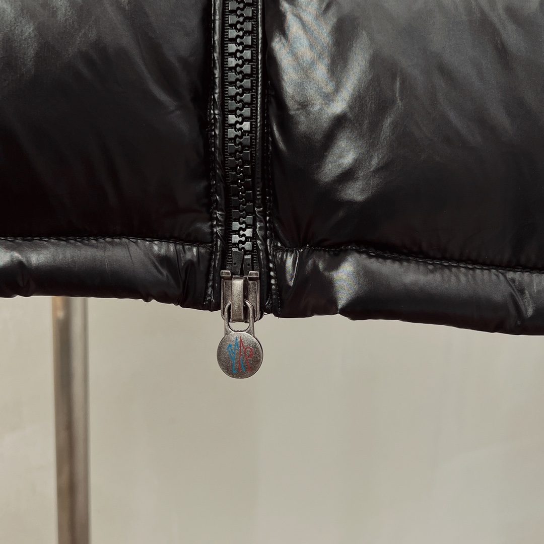 Moncler Mayaクラシックダウンジャケット 男女兼用