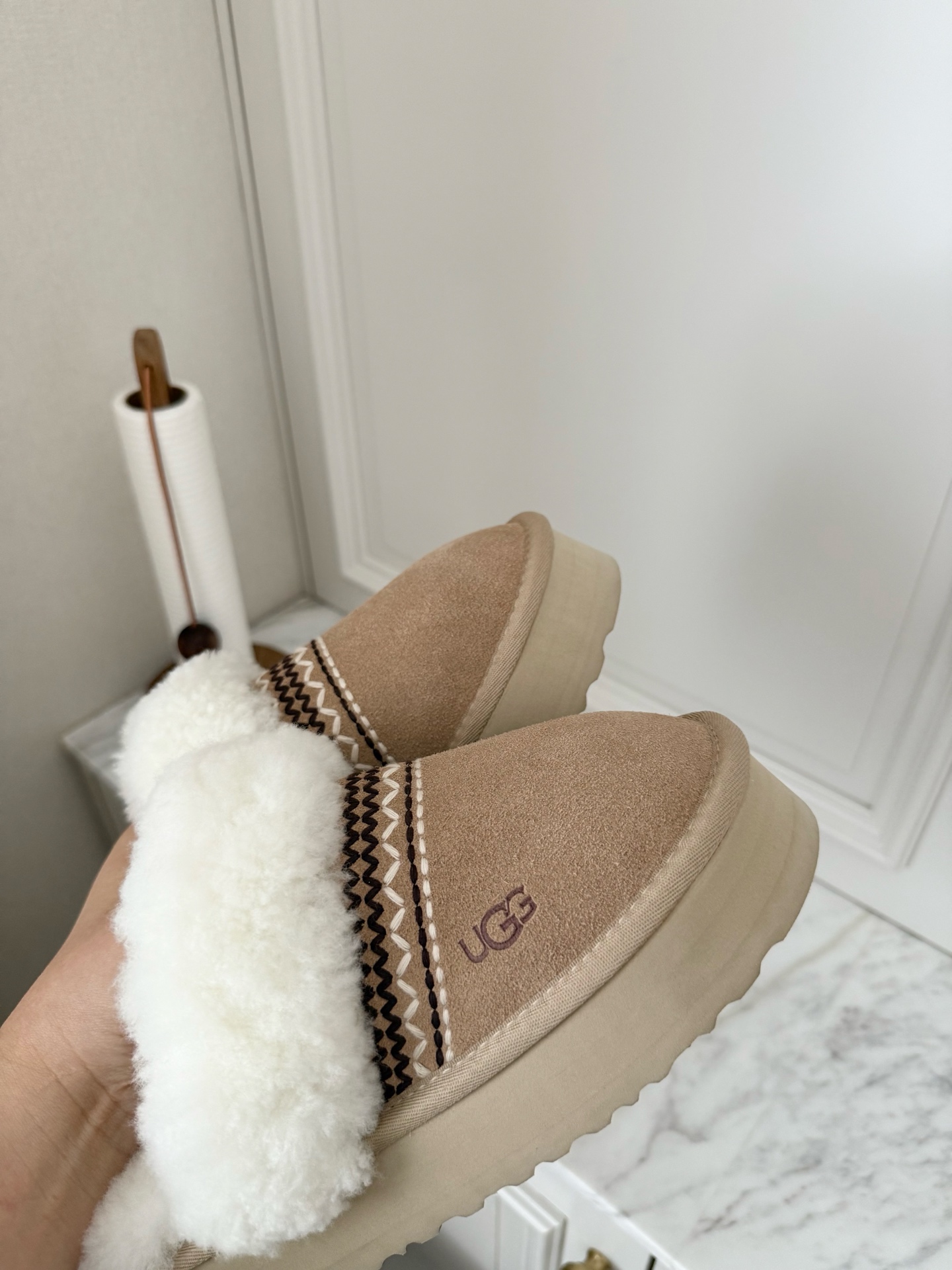 上新🌸UGG探险系列·阿瑟森新款抢先看·秋冬新品全系上线【女鞋篇】户外探险新系列 阿瑟森✔️精细的细节刺