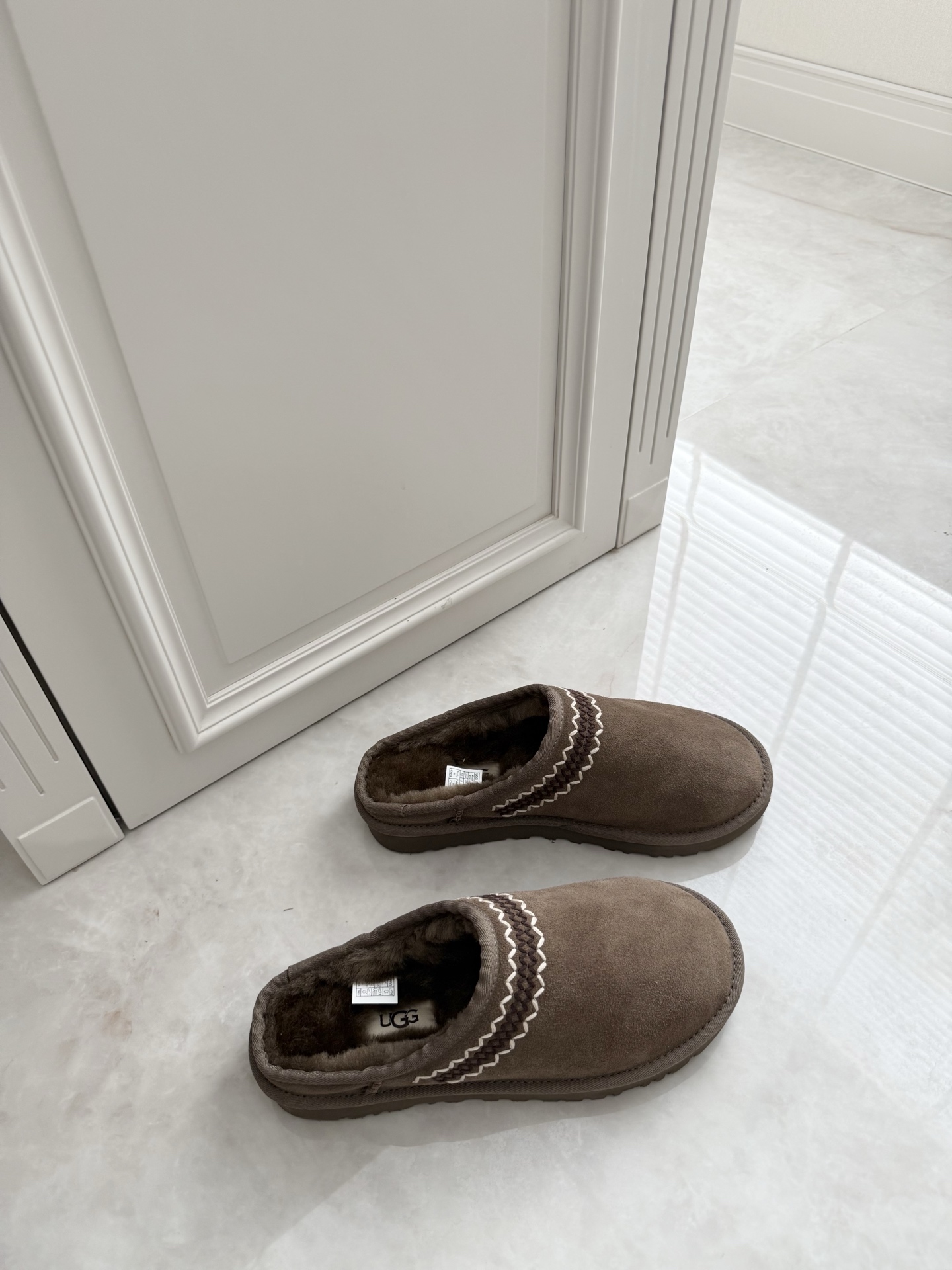 上新🌸新款上线抢先看•UGG 阿瑟森【男鞋篇】户外探险系列冬季•送男友的礼物🎁✔️精细的细节刺绣更具活力