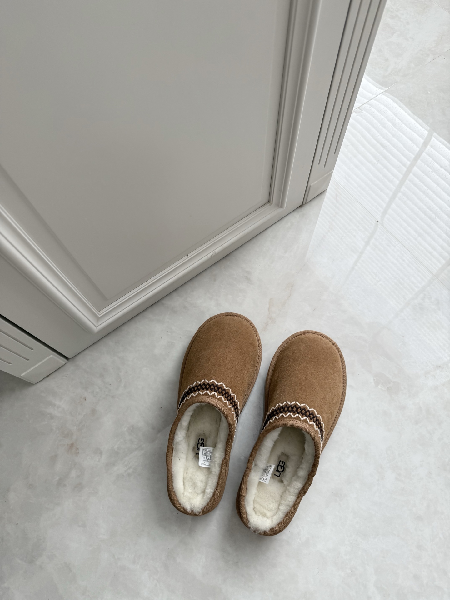 上新🌸新款上线抢先看•UGG 阿瑟森【男鞋篇】户外探险系列冬季•送男友的礼物🎁✔️精细的细节刺绣更具活力
