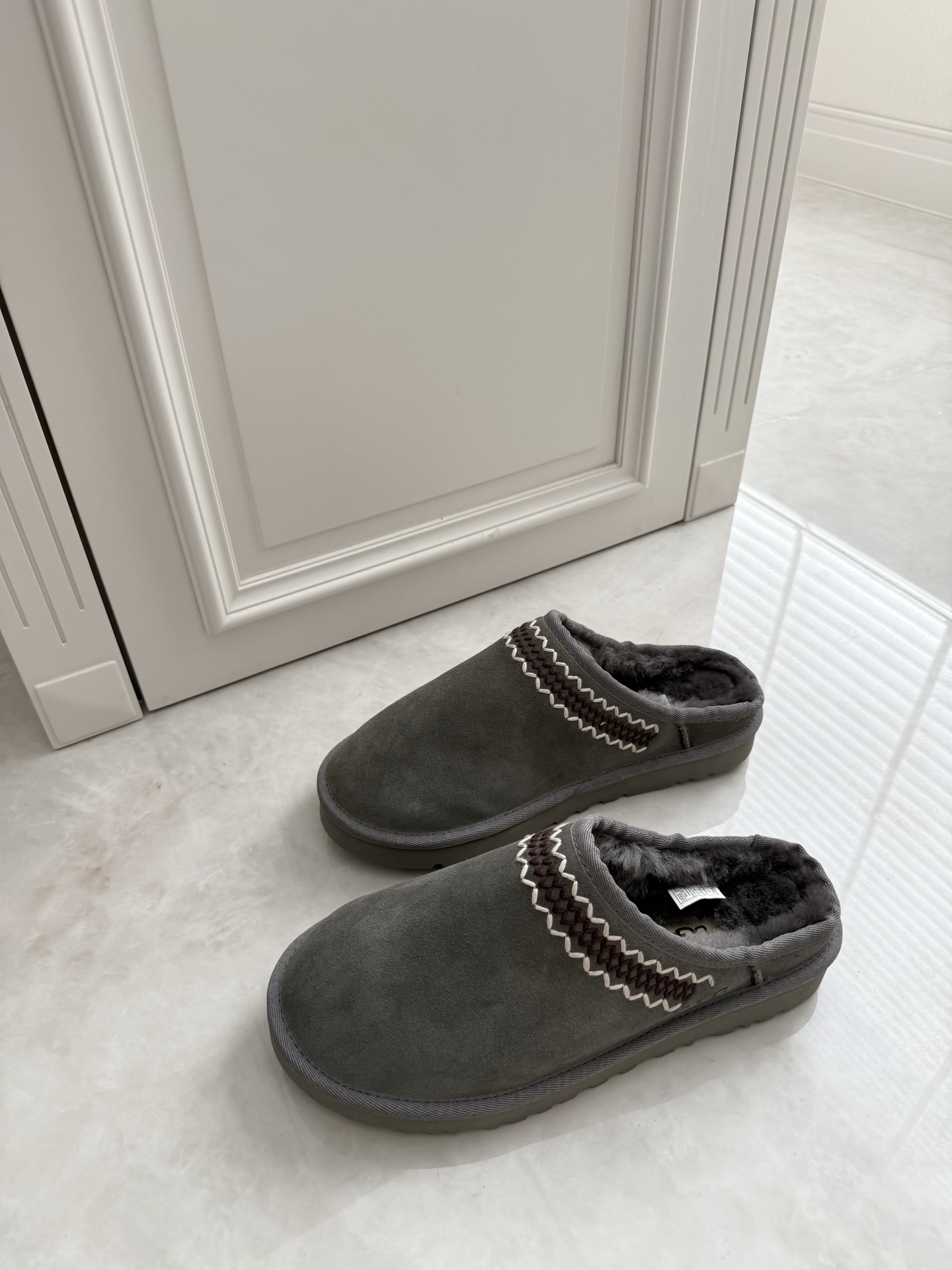 上新🌸新款上线抢先看•UGG 阿瑟森【男鞋篇】户外探险系列冬季•送男友的礼物🎁✔️精细的细节刺绣更具活力
