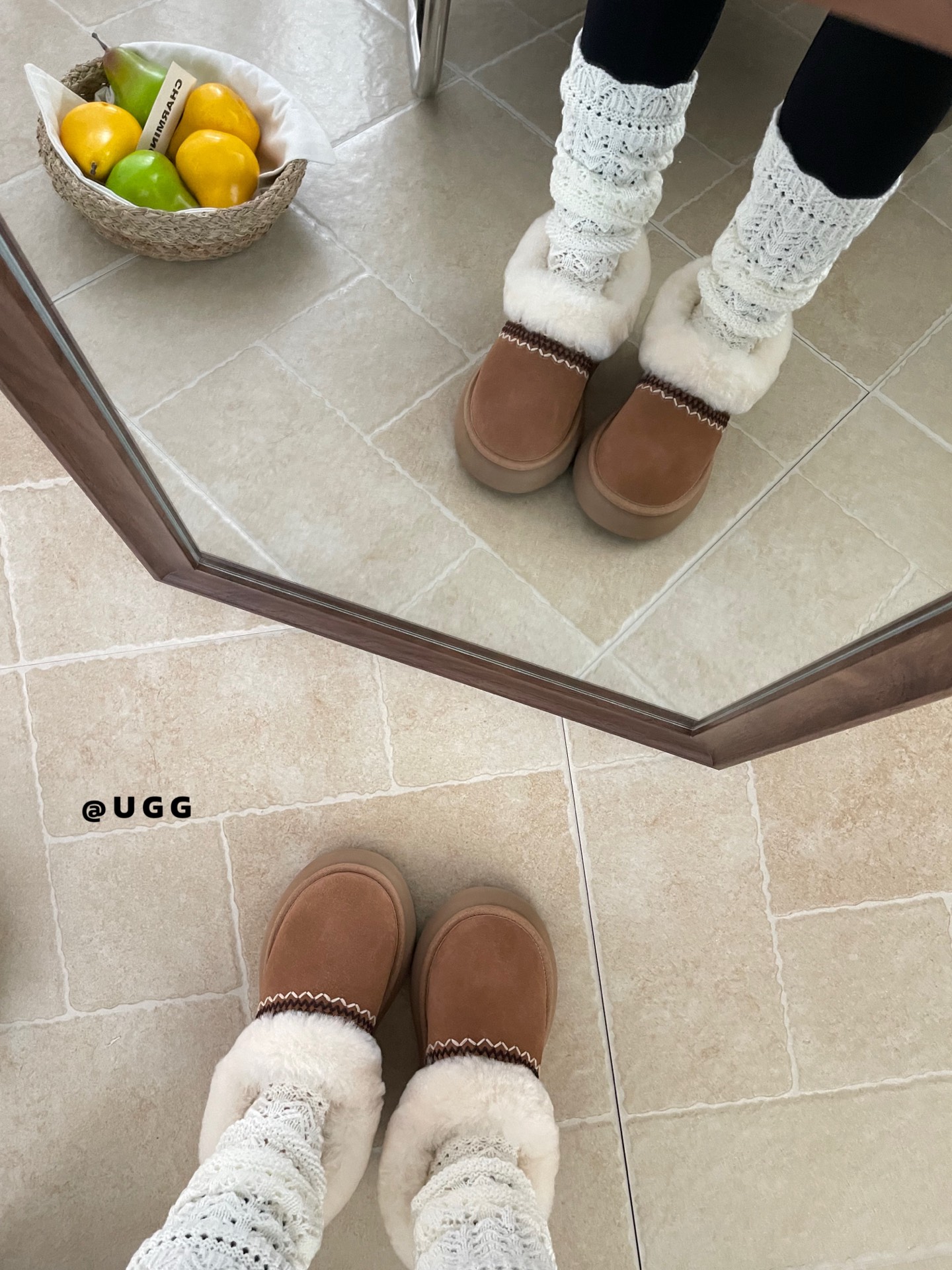 上新🌸Ugg 翻毛民族风雪地靴简直是我的入冬神器❄️隆丰羊皮毛一体雪地靴民族风刺绣，精致感直接拉满！鞋口