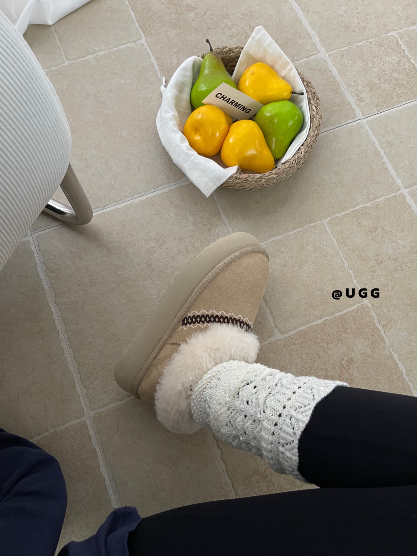 上新🌸Ugg 翻毛民族风雪地靴简直是我的入冬神器❄️隆丰羊皮毛一体雪地靴民族风刺绣，精致感直接拉满！鞋口