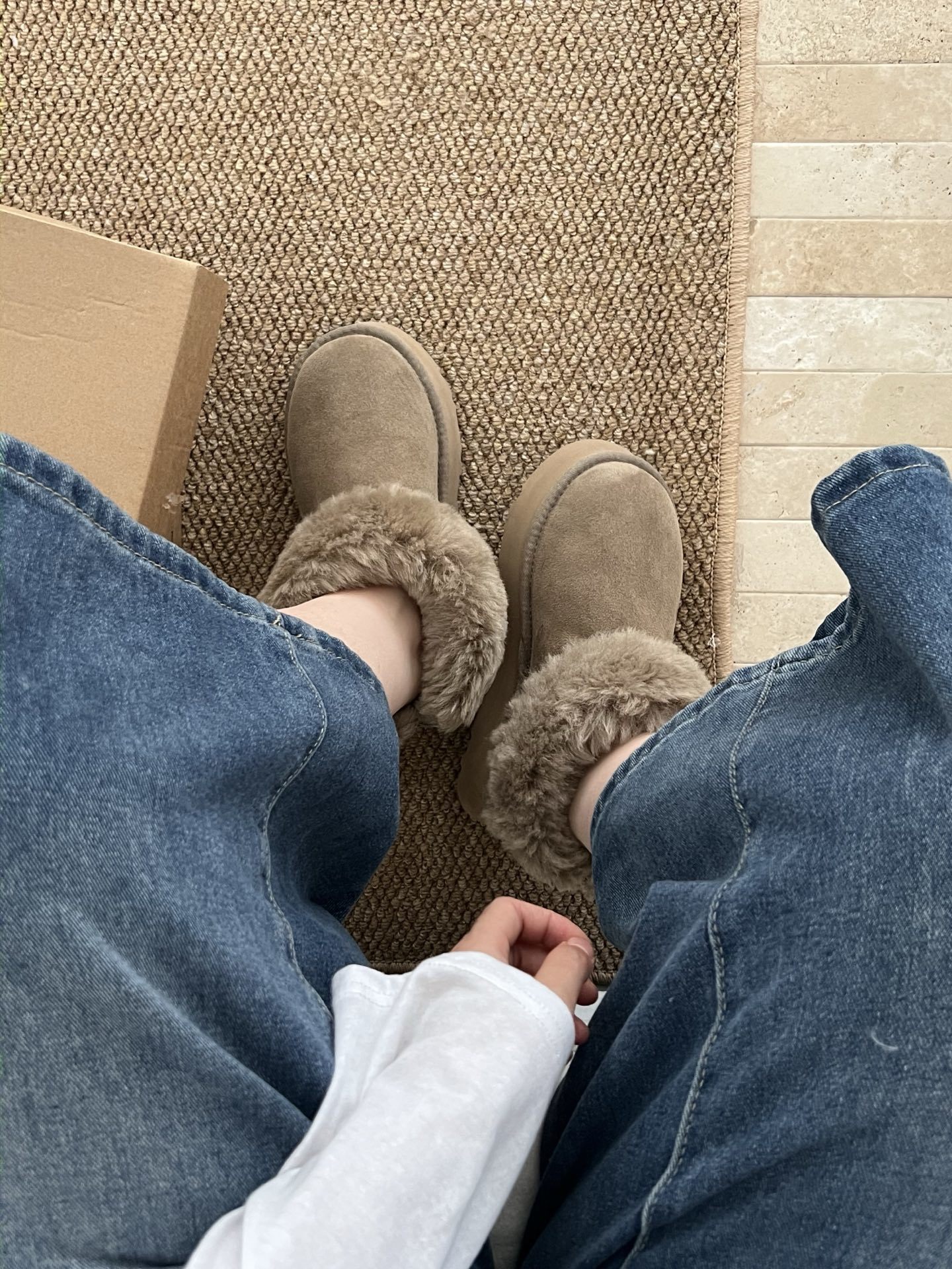🌹2025秋冬UGG!这双手工编织雪地靴美到我心巴上,两色,35-40码!谁懂啊!终于挖到兼顾颜值、保暖
