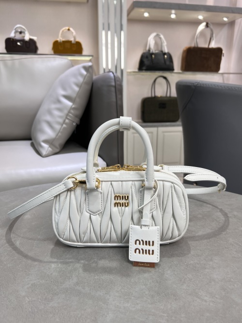 Miu Miu Matelassé Leather Mini Handbag, Adjustable Strap, White, W19×H10×D5cm 1 Miu Miu Matelassé Leather Mini Handbag, Adjustable Strap, White, W19×H10×D5cm