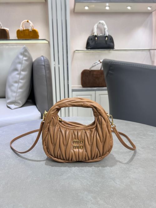 Miu Miu Wander Mini Hobo Bag Matelassé Leather Caramel, 17.5 x 14 x 5.5 cm 1 Miu Miu Wander Mini Hobo Bag Matelassé Leather Caramel, 17.5 x 14 x 5.5 cm