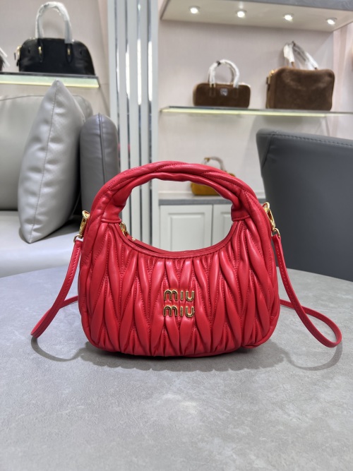 Miu Miu Wander Bag in Red Matelassé Leather, 20x17x6 cm, Iconic Design
