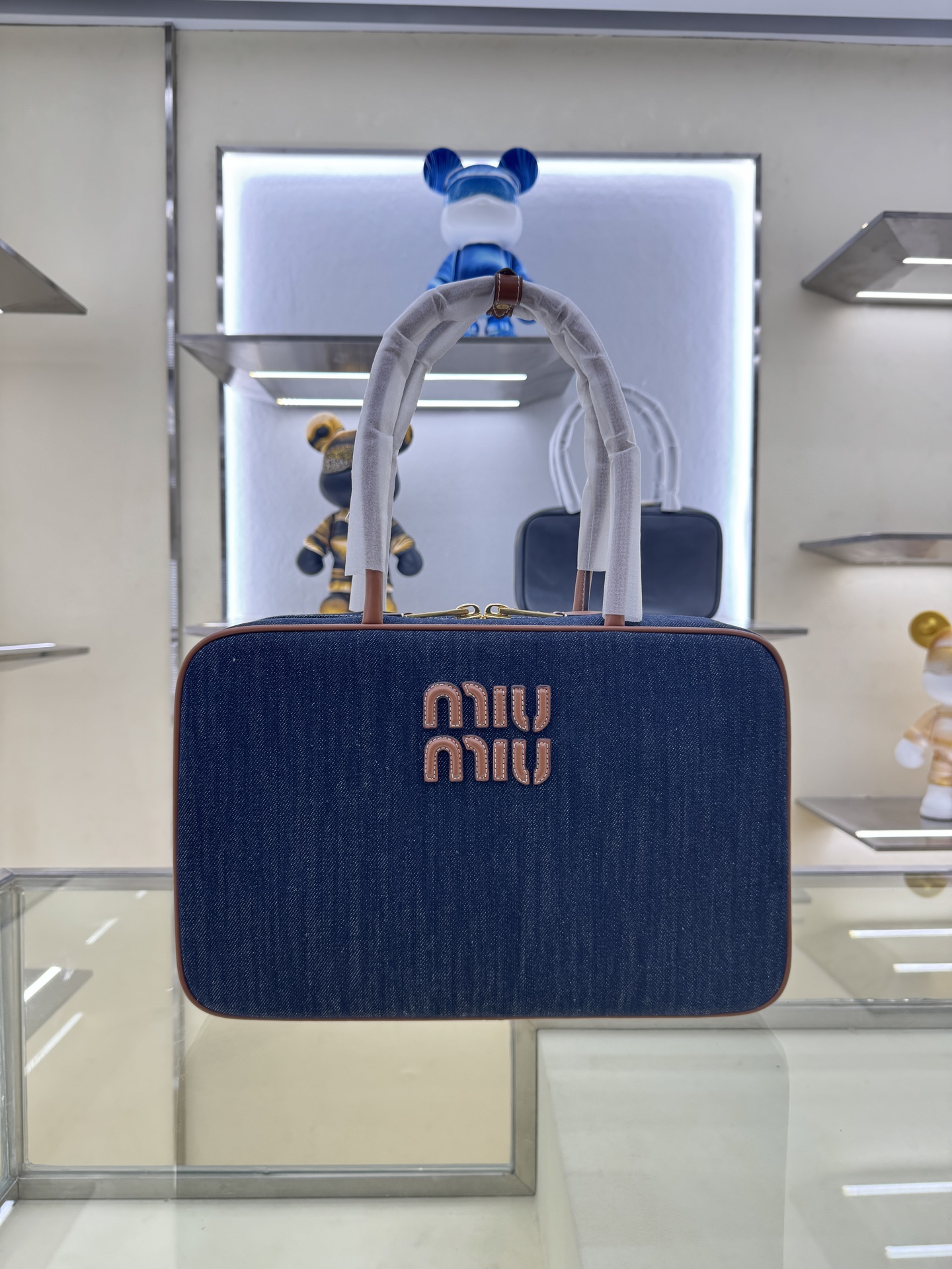 Miu Miu Style Leather Shoulder Bag Lookbook Reference image 1