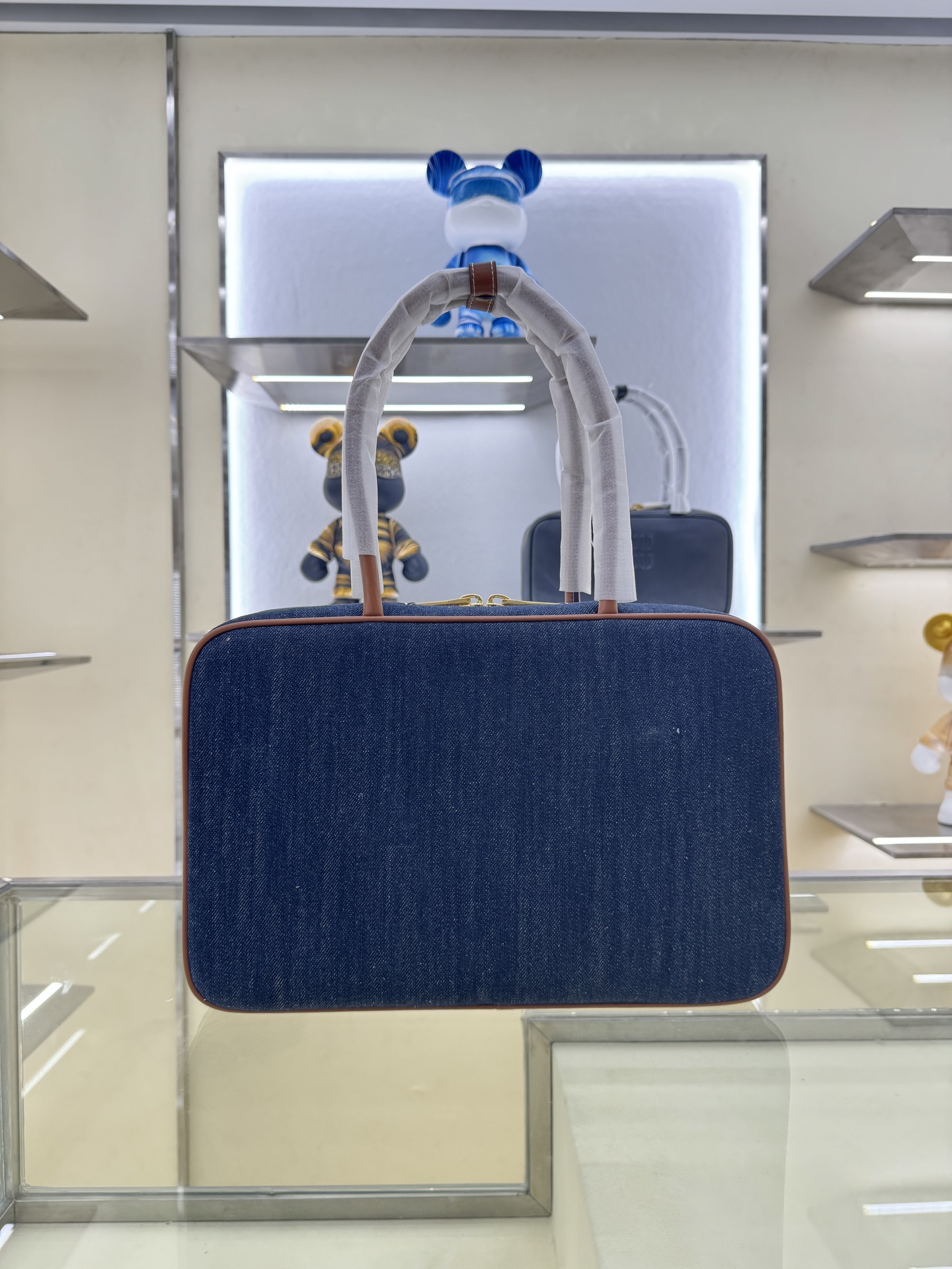 Miu Miu Style Leather Shoulder Bag Lookbook Reference image 2