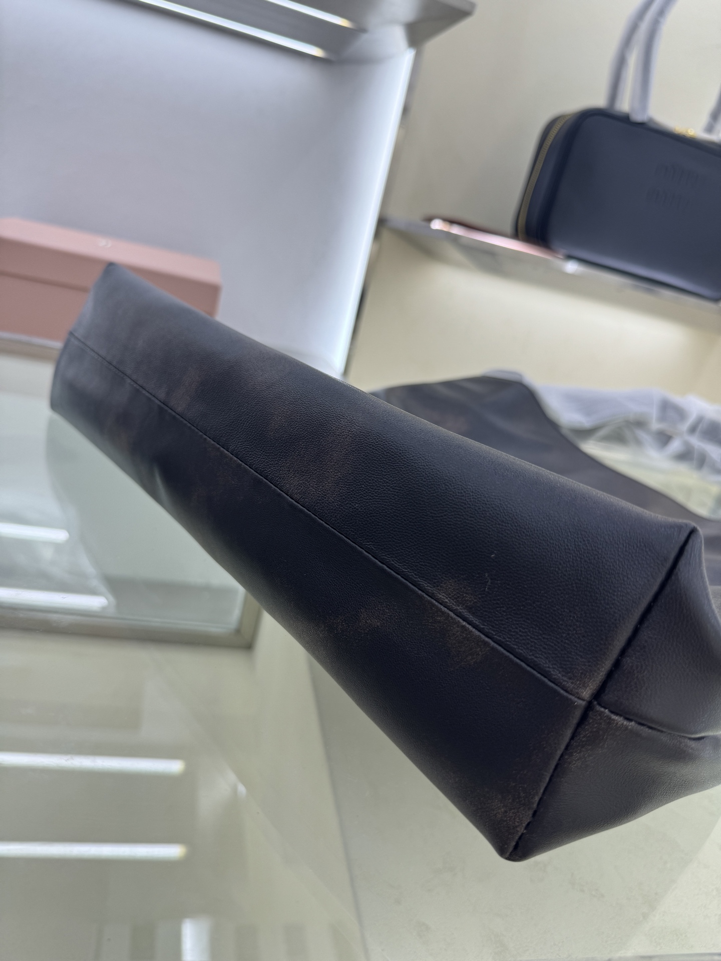 Miu Miu Large Hobo Tote Bag in Distressed Leather,39 X 38.5 X 11 cm 5 i1754060512029 9800 0 3