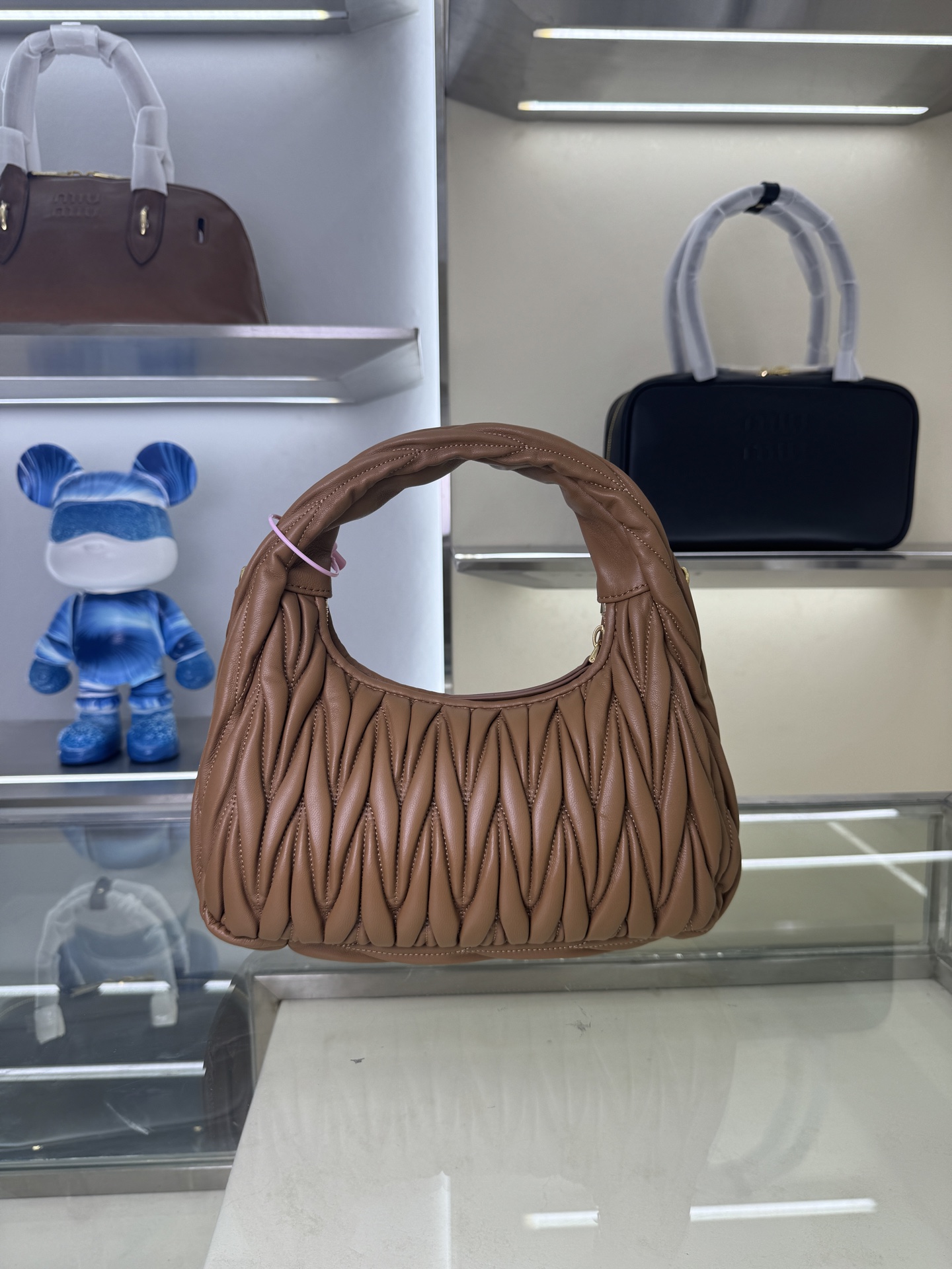 Miu Miu Style Leather Top Handle Bag Lookbook Reference image 2