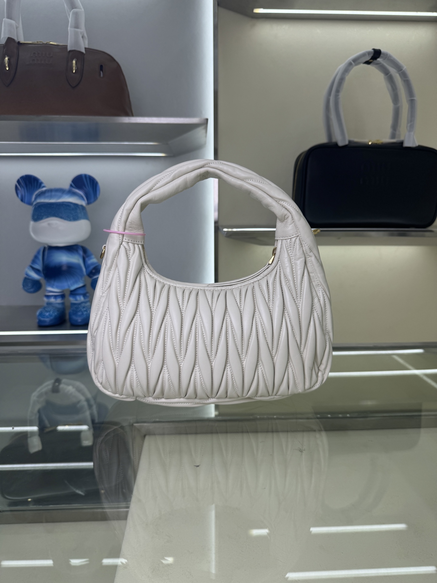 Miu Miu Style Leather Top Handle Bag Lookbook Reference image 2