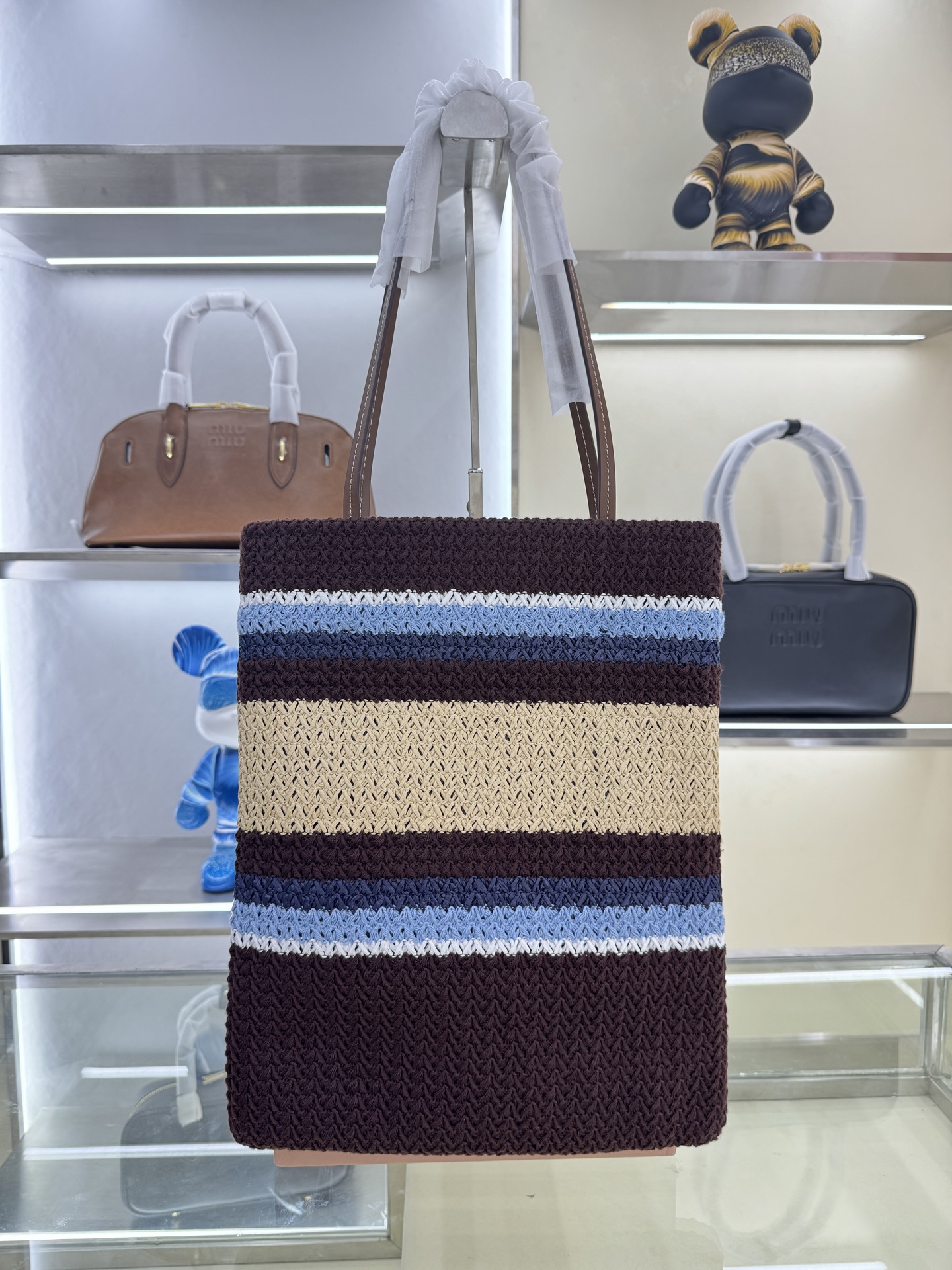 Miu Miu Style Brown Tote Bag Lookbook Reference image 2