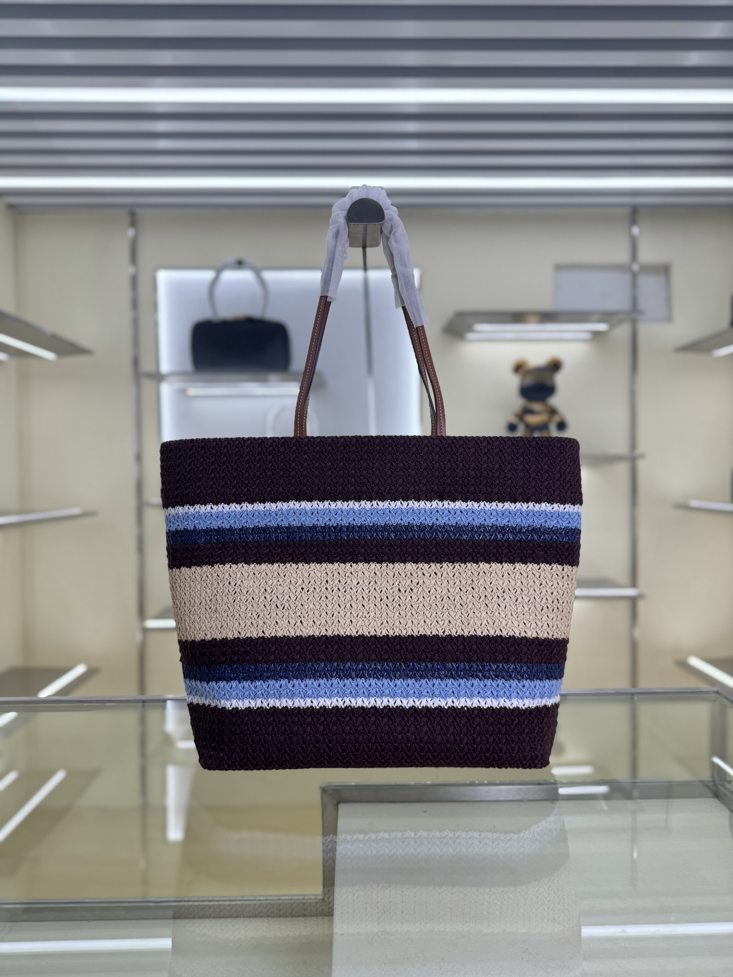 Miu Miu Style Brown Tote Bag Lookbook Reference image 2