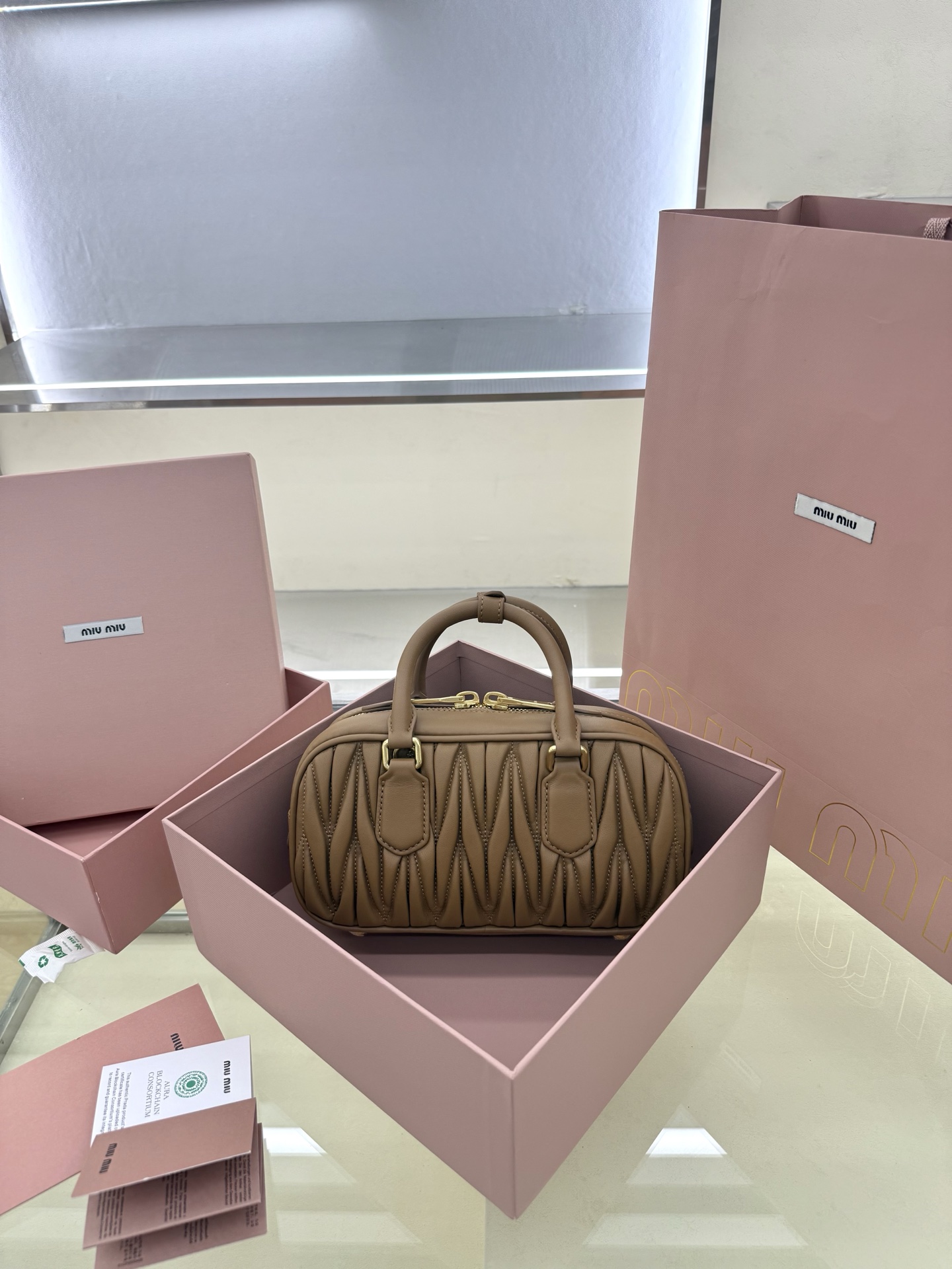 Miu Miu Style Leather Bag Lookbook Reference image 2