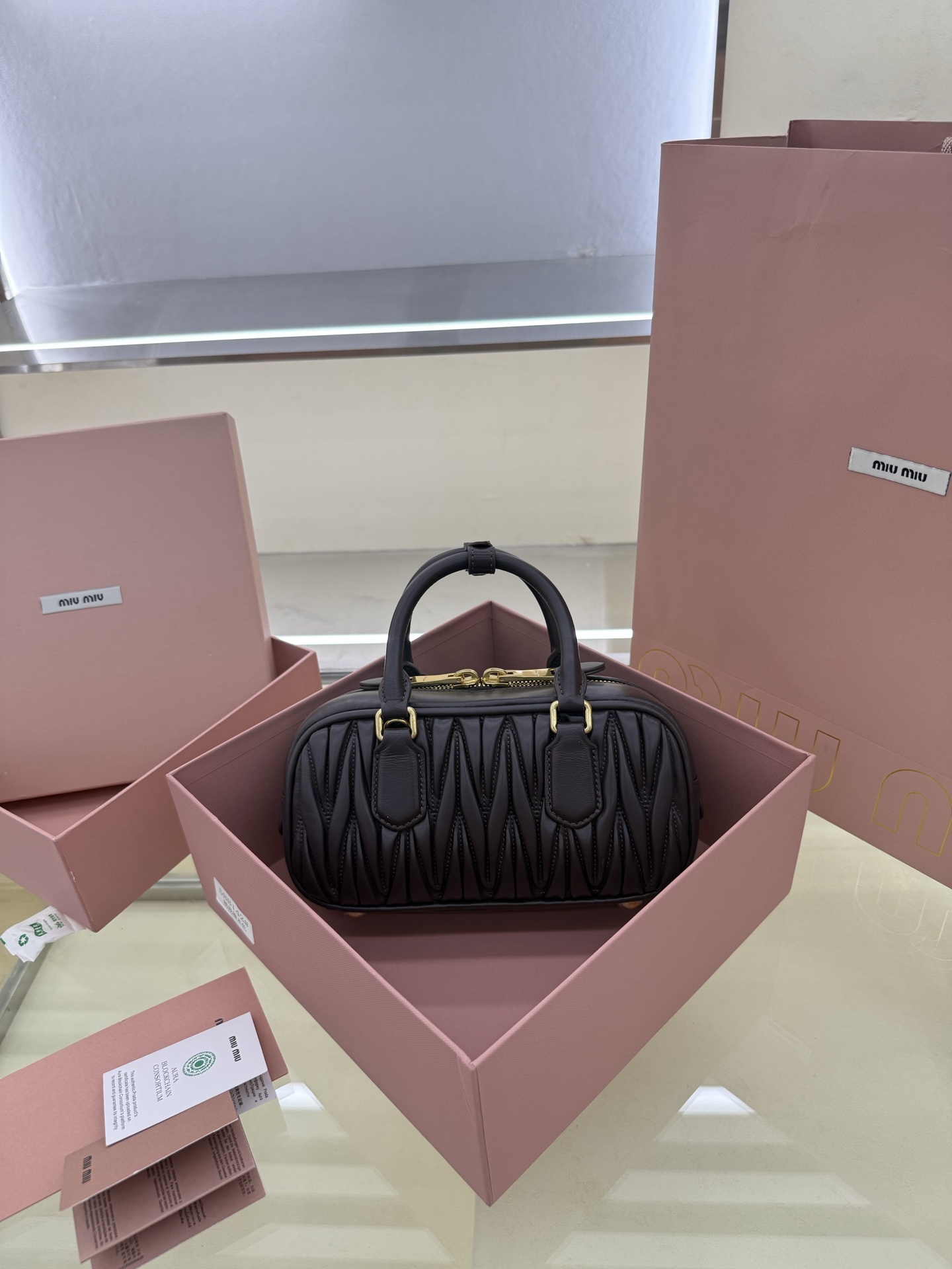 Miu Miu Style Leather Bag Lookbook Reference image 2