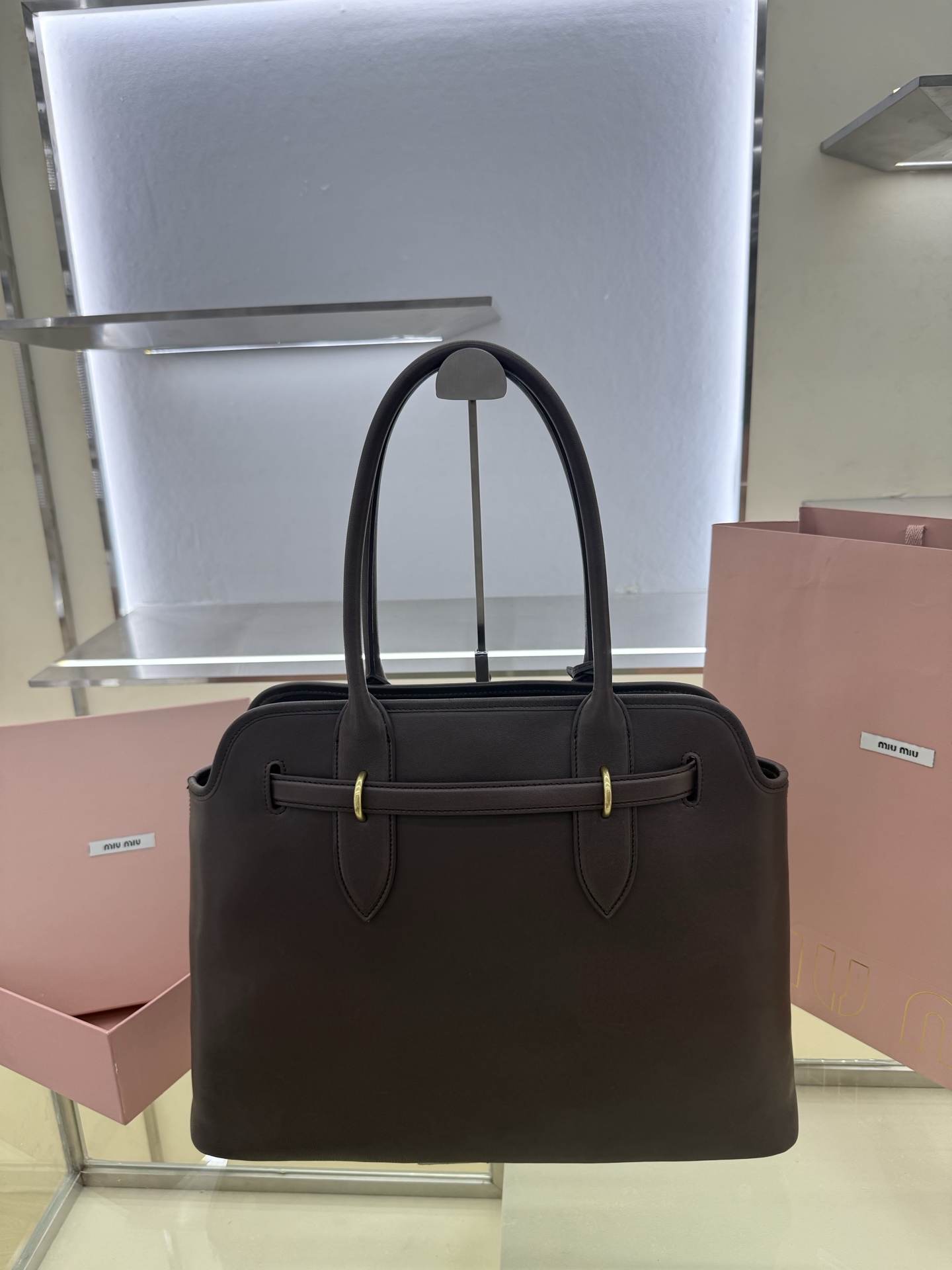 Miu Miu Style Leather Tote Bag Lookbook Reference image 2