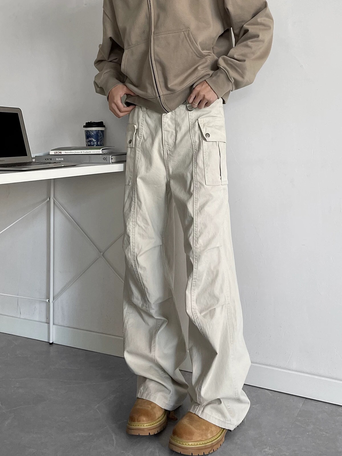 American High-Tech Water Washed Gray Cleanfits for Men and Women - 图片 1