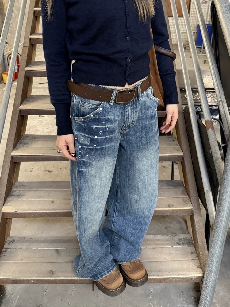 Fashionable Unisex Water-Repellent Pants for All Sizes and Seasons