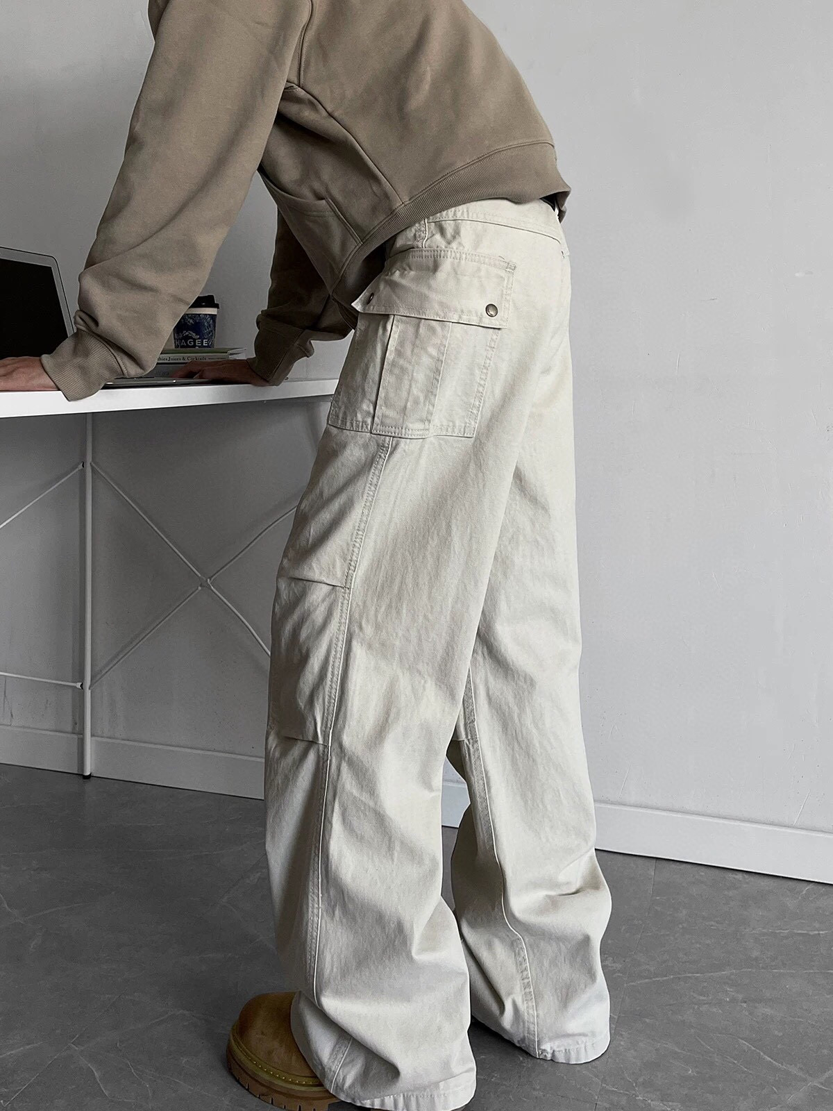 High-Tech Customized American Gray-Wear for Men and Women: Comfortable, Stylish, and Versatile - 图片 8