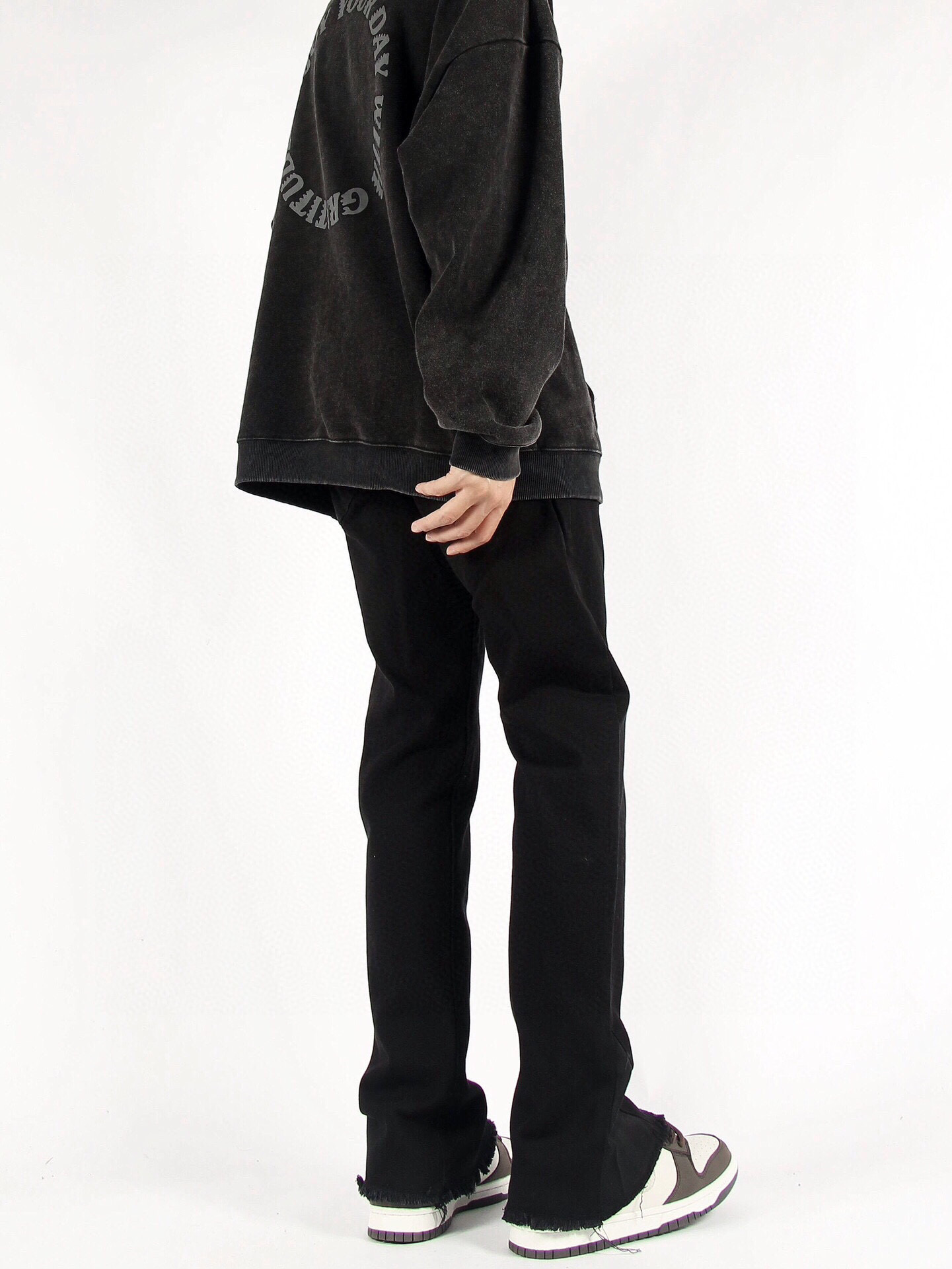 Fashionable Black Crotch Pants for Men – Retro Style, Mordon-Inspired, Versatile Fit - 图片 6