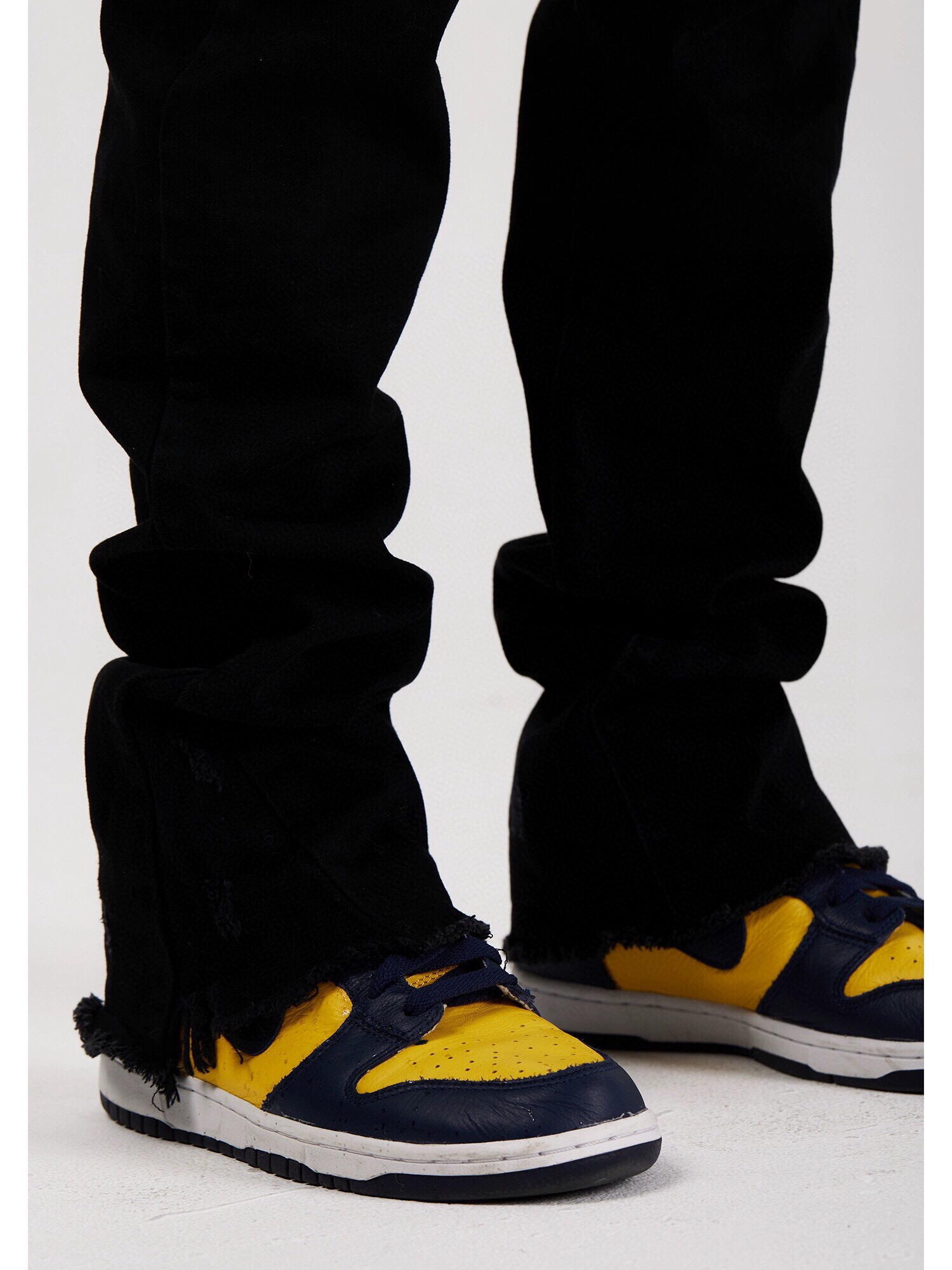 Fashionable Black Crotch Pants for Men – Retro Style, Mordon-Inspired, Versatile Fit - 图片 7