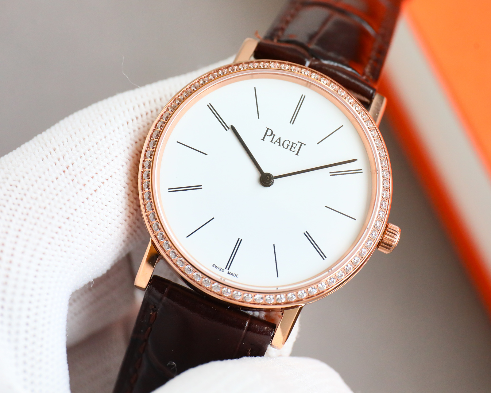 Luxury Altiplano Series Watch: White Shell, Gold Shell, Cal.430P Core, Sapphire Face - 图片 4