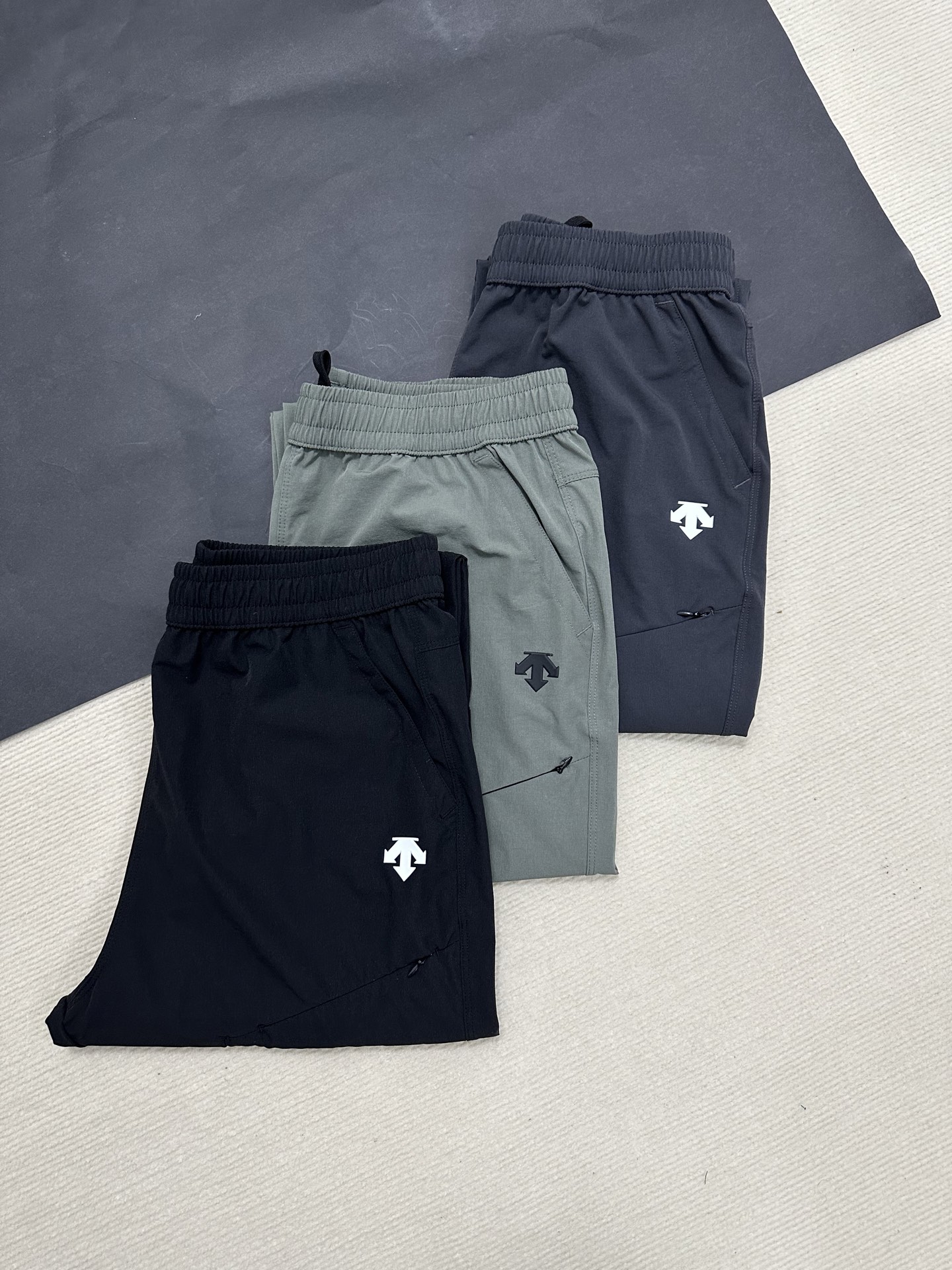 Descente Men's Hiking Pants - Water Repellent, Slim Fit, and Durable 3 i1746636671344 5137 0 2