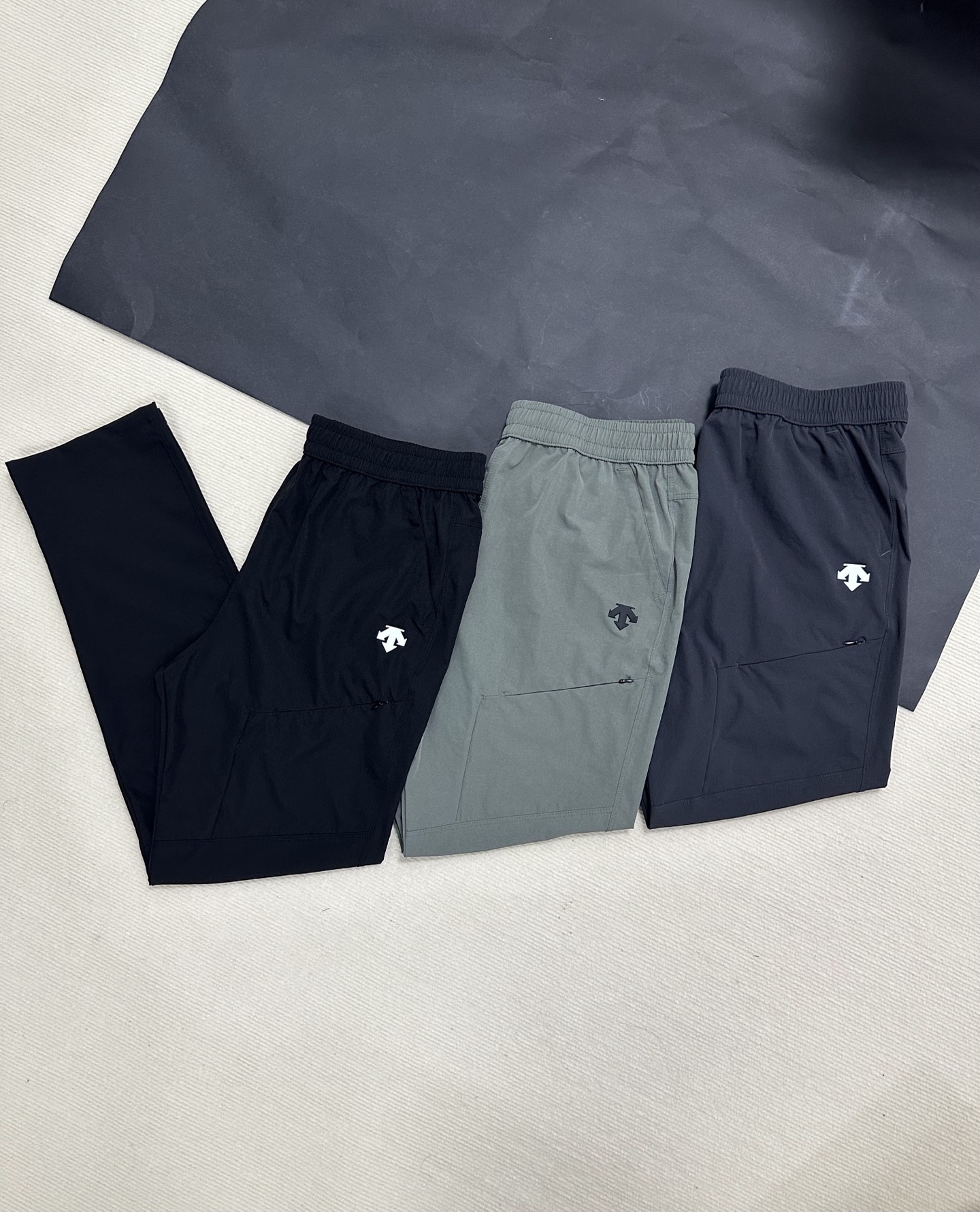 Descente Men's Hiking Pants - Water Repellent, Slim Fit, and Durable 4 i1746636684053 7930 0 8