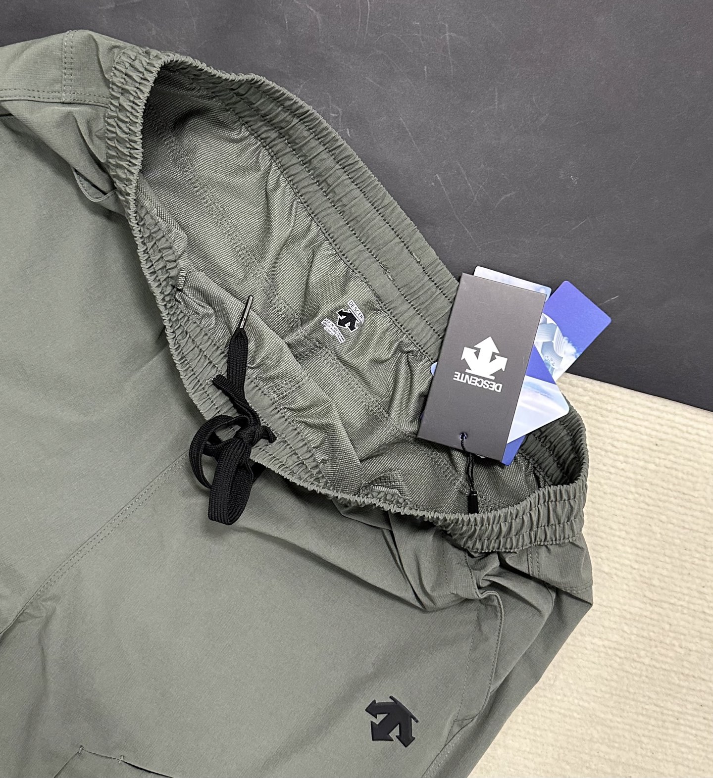 Descente Men's Hiking Pants - Water Repellent, Slim Fit, and Durable 9 i1746636792765 409 0 7
