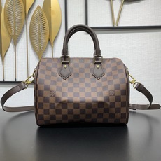 【顶级原单】 款号:N40575钢扣 Speedy 系列手袋原为 1930 年代的旅行者而设计,以此之名致敬 【顶级原单】 款号:N40575钢扣 Speedy 系列手袋原为 1930 年代的旅行者而设计,以此之名致敬
