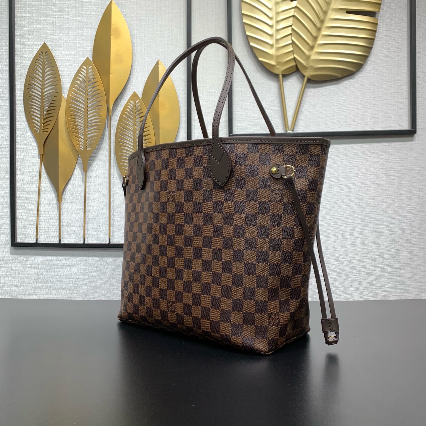 【顶级原单】 款号：N40599钢扣        本款 Neverfull 中号托特包为 Damier Ebene 帆