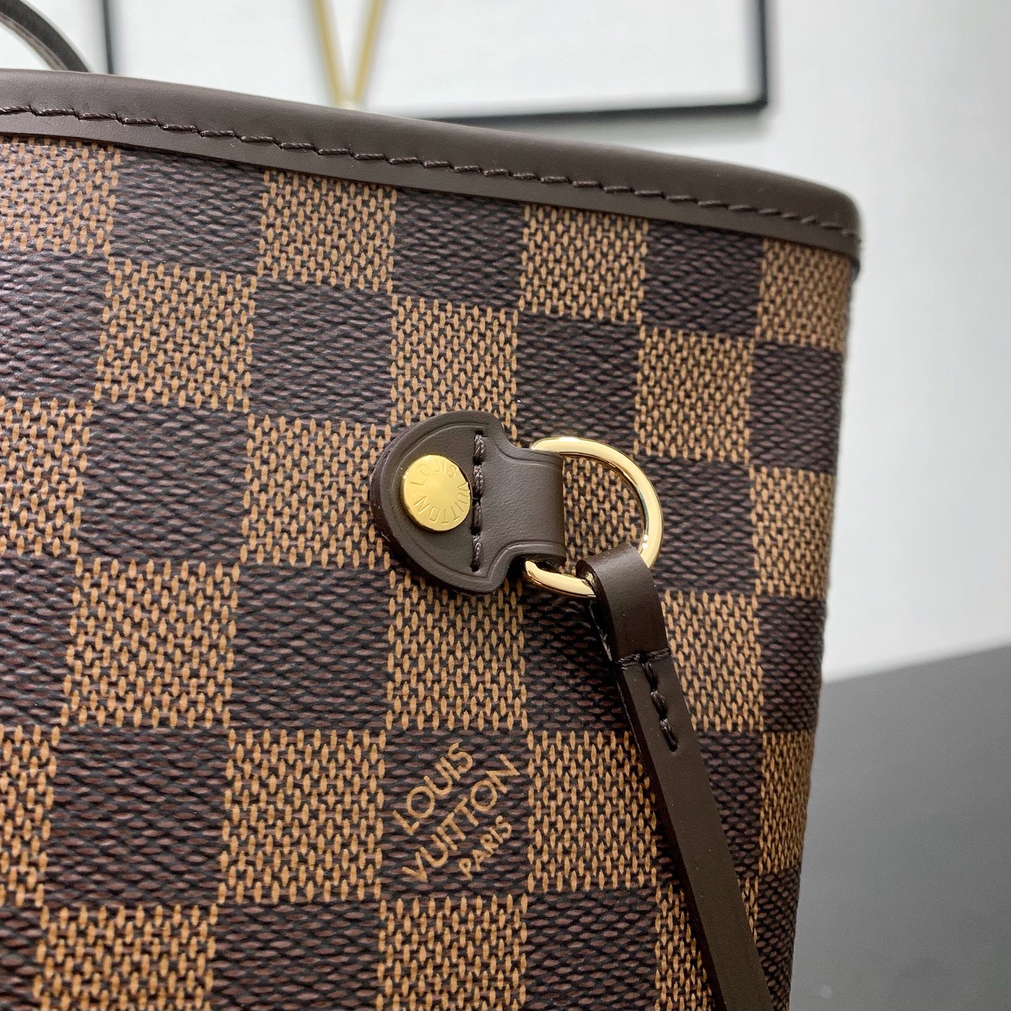 【顶级原单】 款号：N40599钢扣        本款 Neverfull 中号托特包为 Damier Ebene 帆