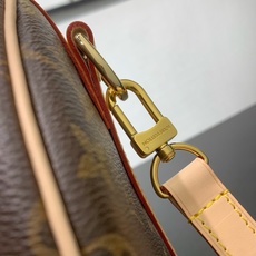 【顶级原单】 款号:M46980(钢扣) Speedy 系列手袋原为 1930 年代的旅行者而设计,其名 【顶级原单】 款号:M46980(钢扣) Speedy 系列手袋原为 1930 年代的旅行者而设计,其名