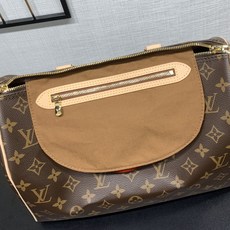 【顶级原单】 款号:M46980(钢扣) Speedy 系列手袋原为 1930 年代的旅行者而设计,其名 【顶级原单】 款号:M46980(钢扣) Speedy 系列手袋原为 1930 年代的旅行者而设计,其名