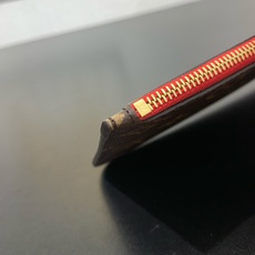 【顶级原单】 款号:M41001新版 (钢扣) Neverfull PM手提袋对永恒的设计与传统的细节。 【顶级原单】 款号:M41001新版 (钢扣) Neverfull PM手提袋对永恒的设计与传统的细节。