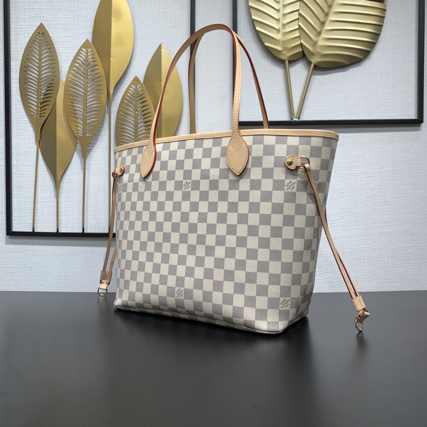 【顶级原单】 款号：N40604 钢扣         本款 Neverfull 中号托特包为 Damier Azur 