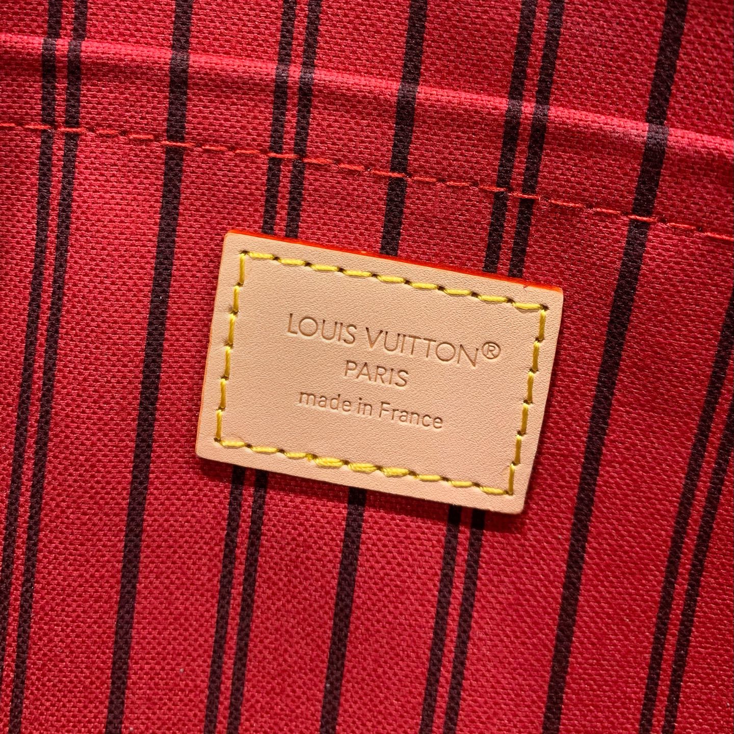 【顶级原单】 款号：M41181新版 钢扣       本款 Neverfull 大号托特包为 Damier Ebene