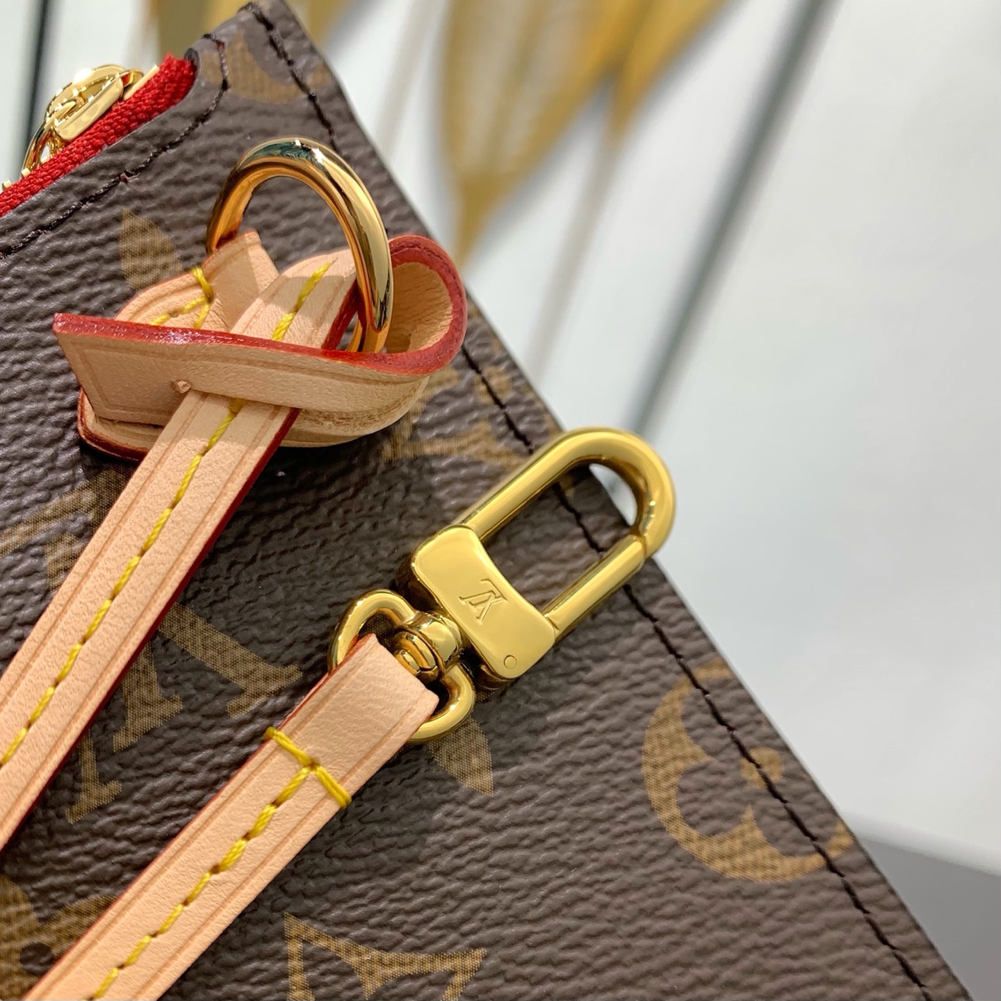 【顶级原单】 款号：M41181新版 钢扣       本款 Neverfull 大号托特包为 Damier Ebene