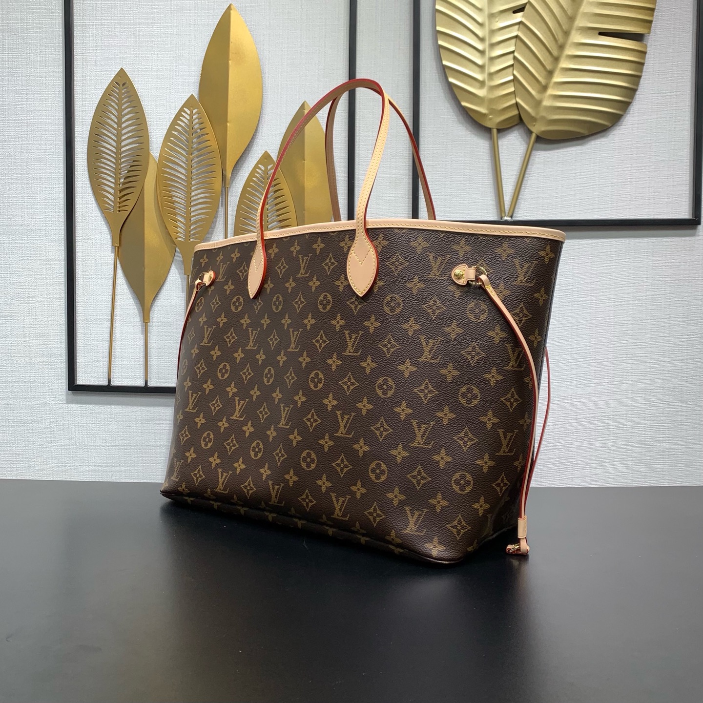 【顶级原单】 款号：M41181新版 钢扣       本款 Neverfull 大号托特包为 Damier Ebene