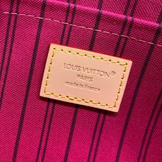 【顶级原单】 款号:M41180新版 钢扣 本款 Neverfull 大号托特包为 Damier Eben 【顶级原单】 款号:M41180新版 钢扣 本款 Neverfull 大号托特包为 Damier Eben