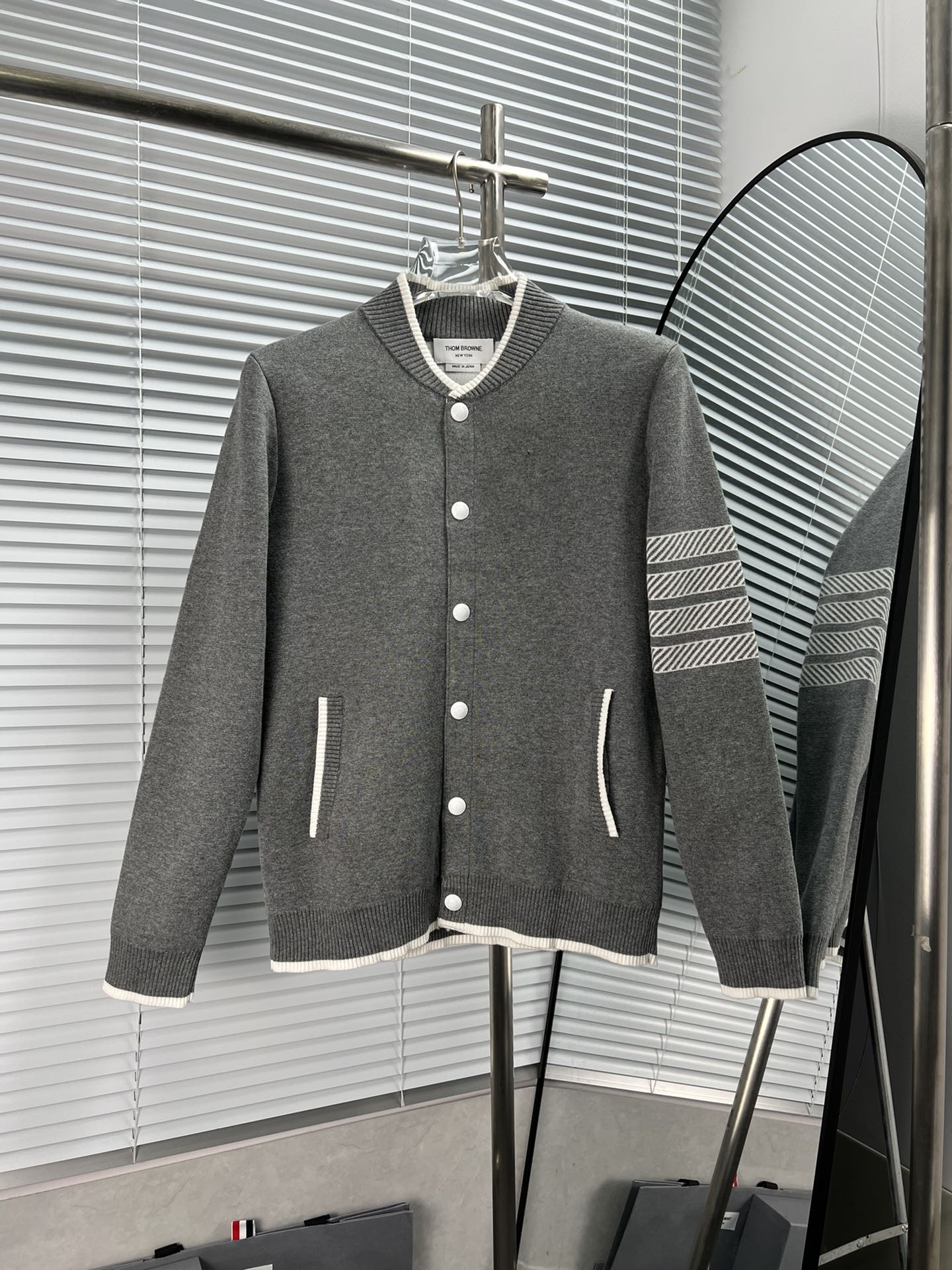 Chaqueta de béisbol con ancla TB23/FW, comprada original en tienda, utiliza el mismo hilo de lana de 38 cabos que el or…