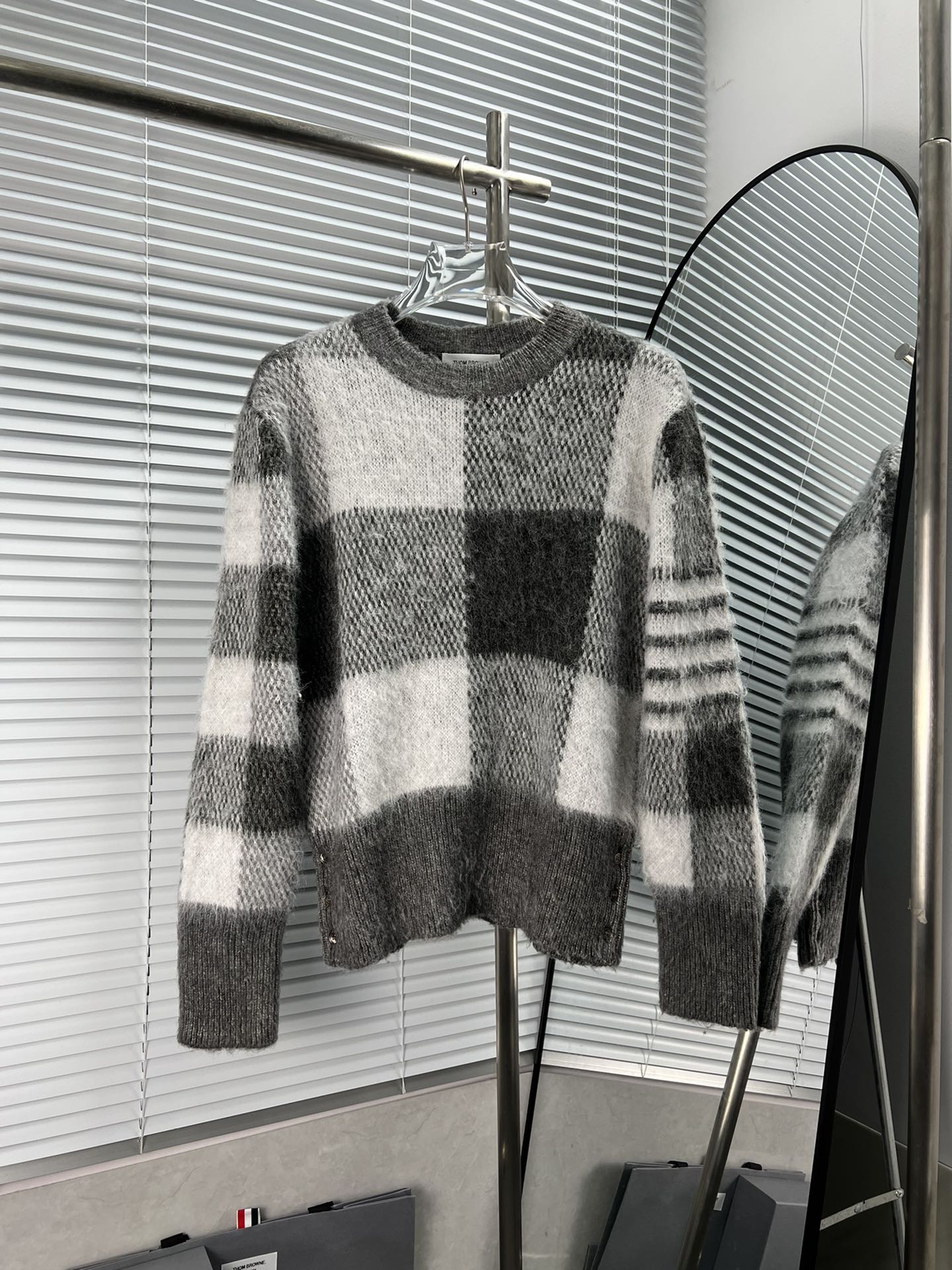THOM BROWNE nuevo punto de mohair con tres colores y efecto de semillas de sésamo, técnica de tejido, desde la materia …